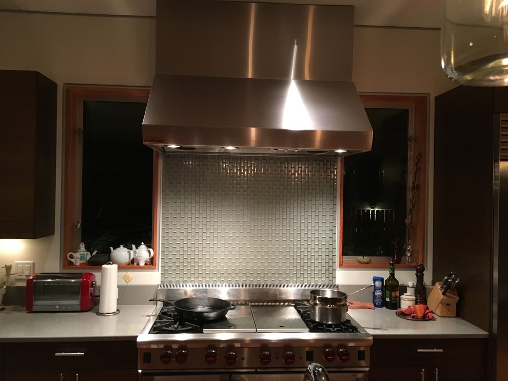 Lowering Wolf Pro Wall Hood