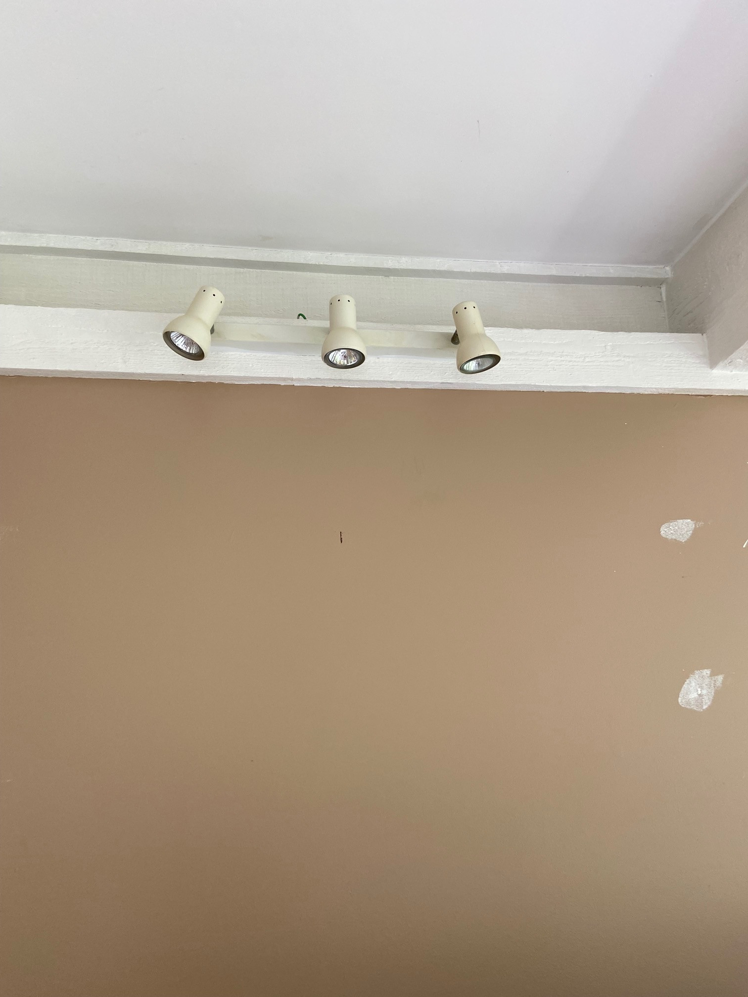 RENOVATE FOR BEST SALE $$$