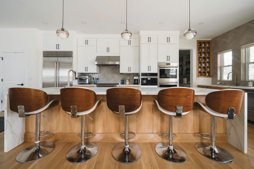 Transitional kitchen photo in Denver