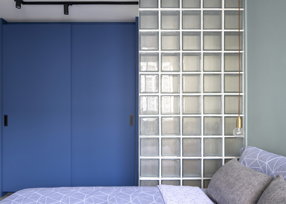 This is an example of a Scandinavian bedroom in Singapore.