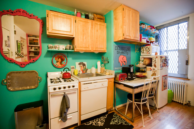 Eclectic Kitchen New York Teeny Tiny Itty Bitty studio apartment eclectic-kitchen