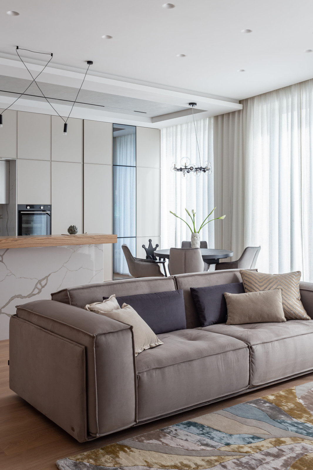 Современная квартира для дружной семьи