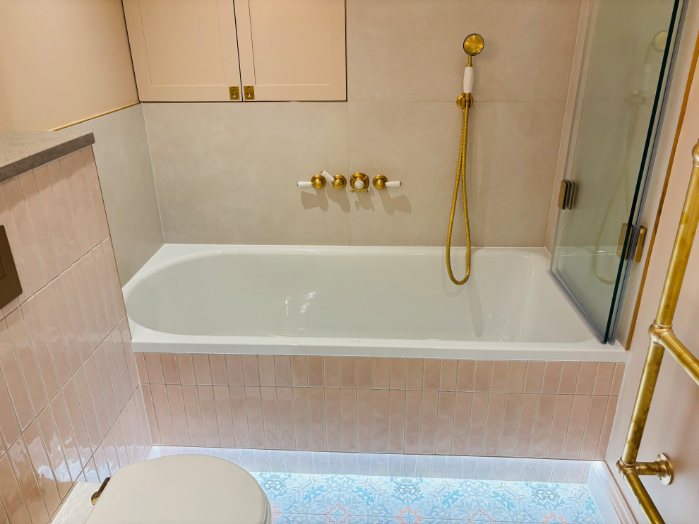 Family bathroom, SW4