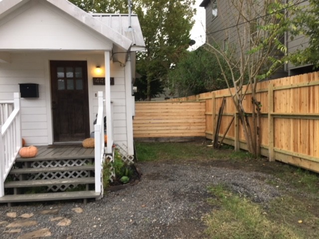 Wood Cottage Fence - Horizontal