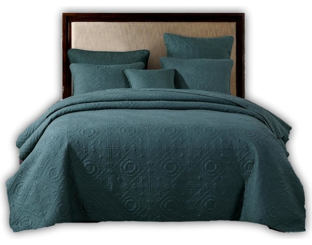 Elegant Floral Earthy Forest Green Square Pattern Quilted Bedspread