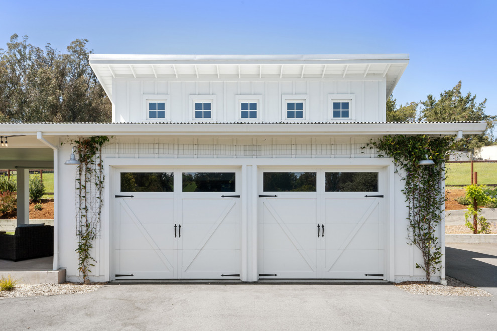 Design ideas for a country garage in San Francisco.