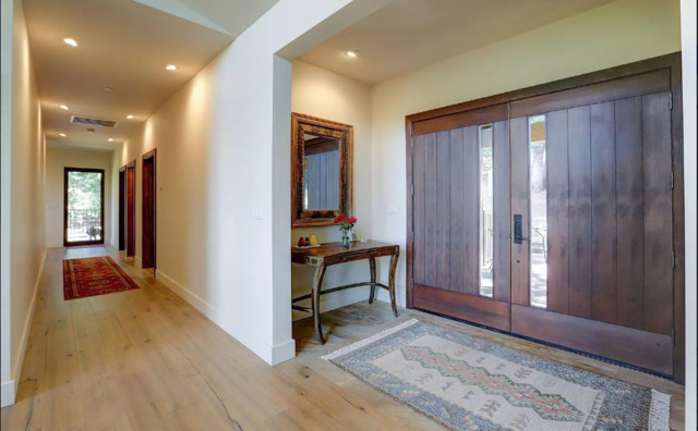 Modern Zen transitional-entry