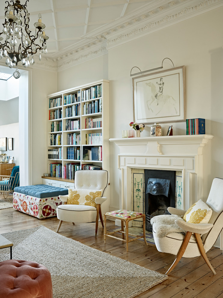 Design ideas for a large traditional family room in London.