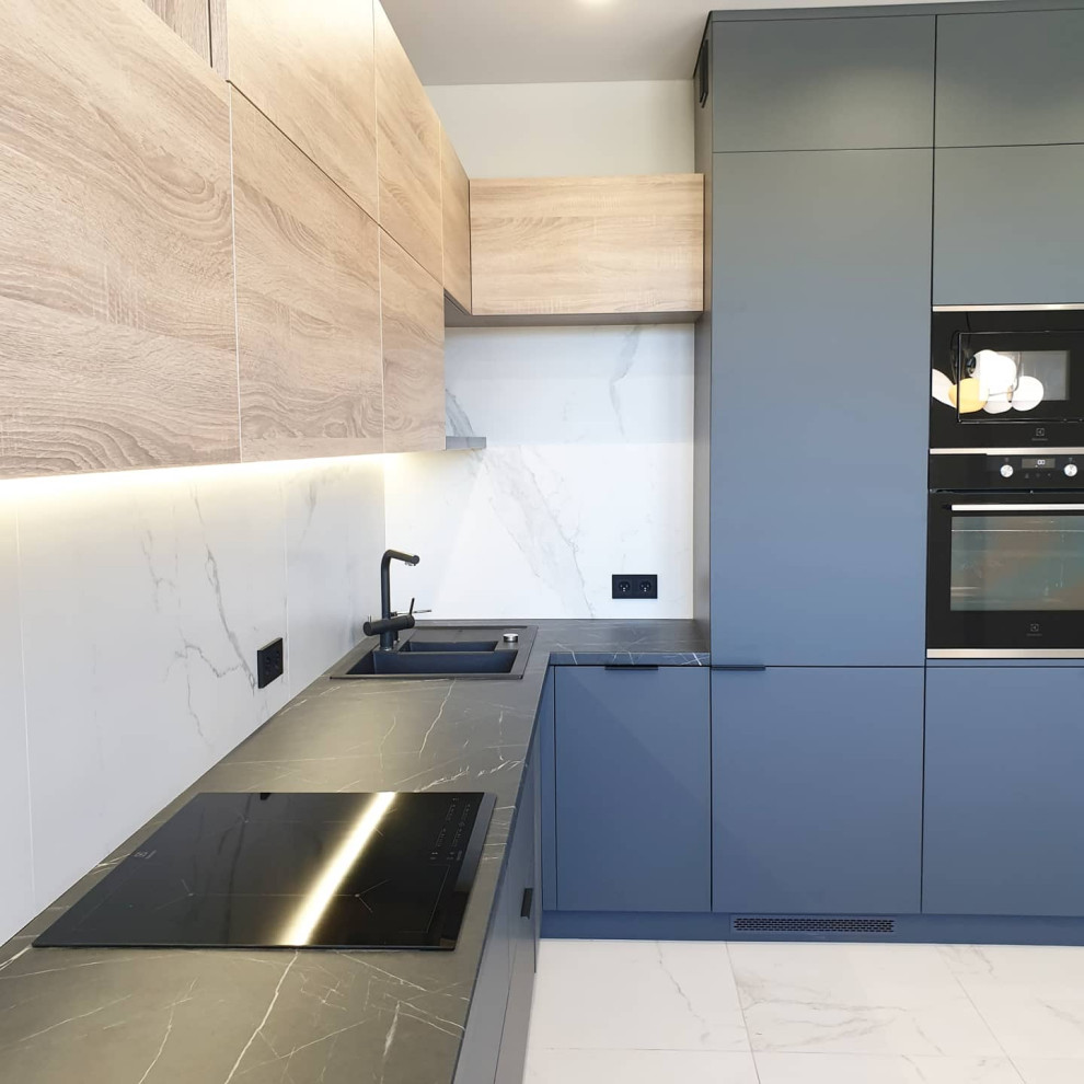 Contemporary apartment