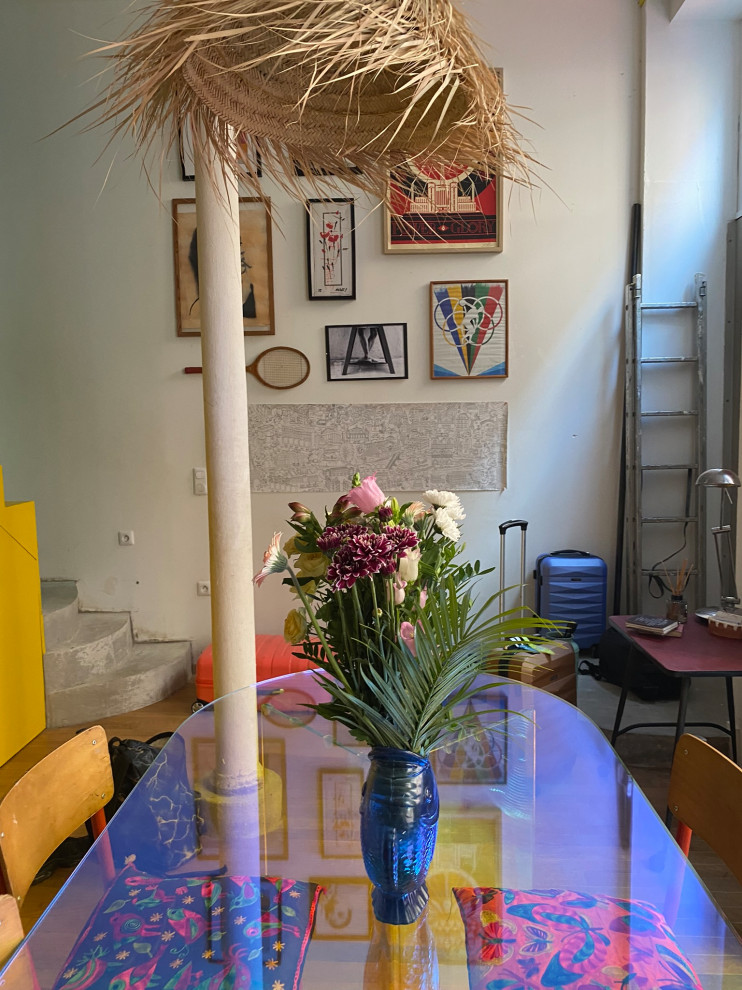 Transformation d'un local en loft brutaliste tropical
