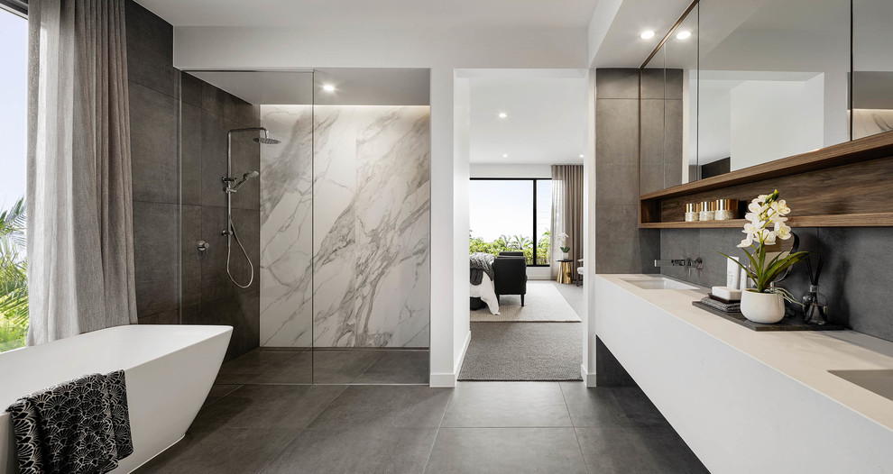 Inspiration for a contemporary bathroom in Gold Coast - Tweed.
