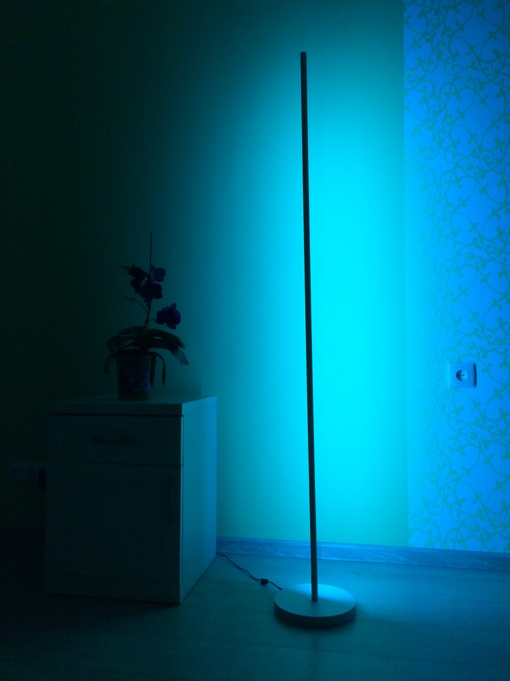 Цветотерапия, светодиодный торшер индивидуального применения