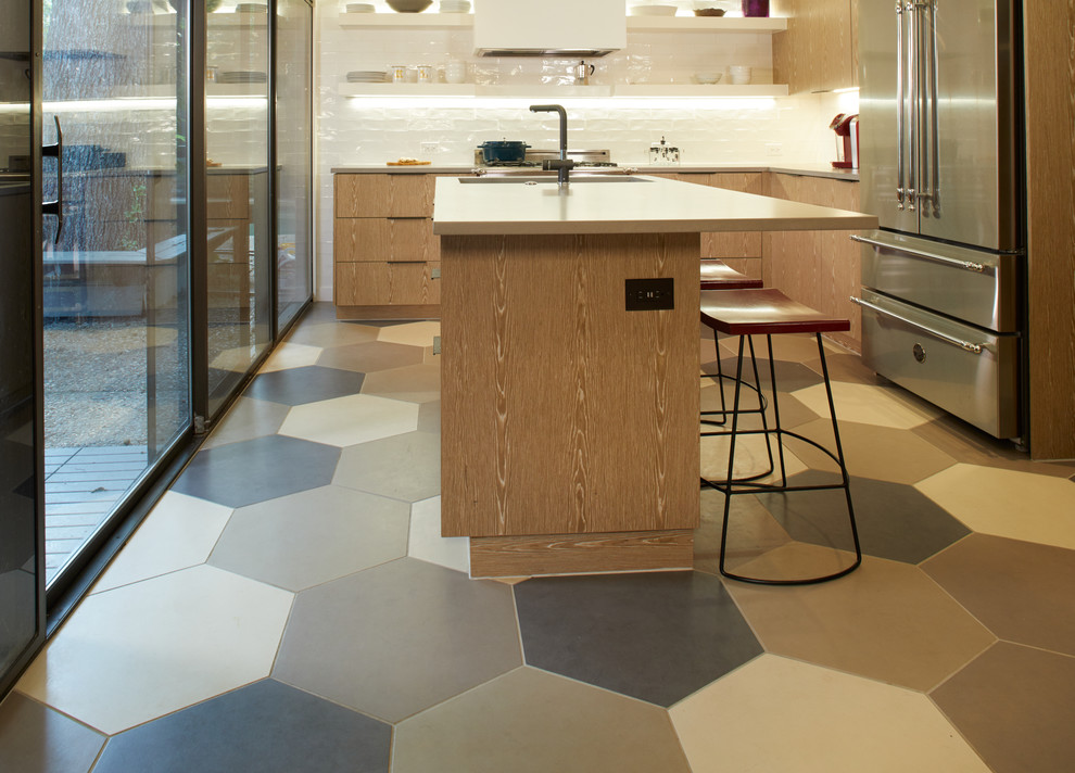 Свежая идея для дизайна: кухня в стиле модернизм - отличное фото интерьера