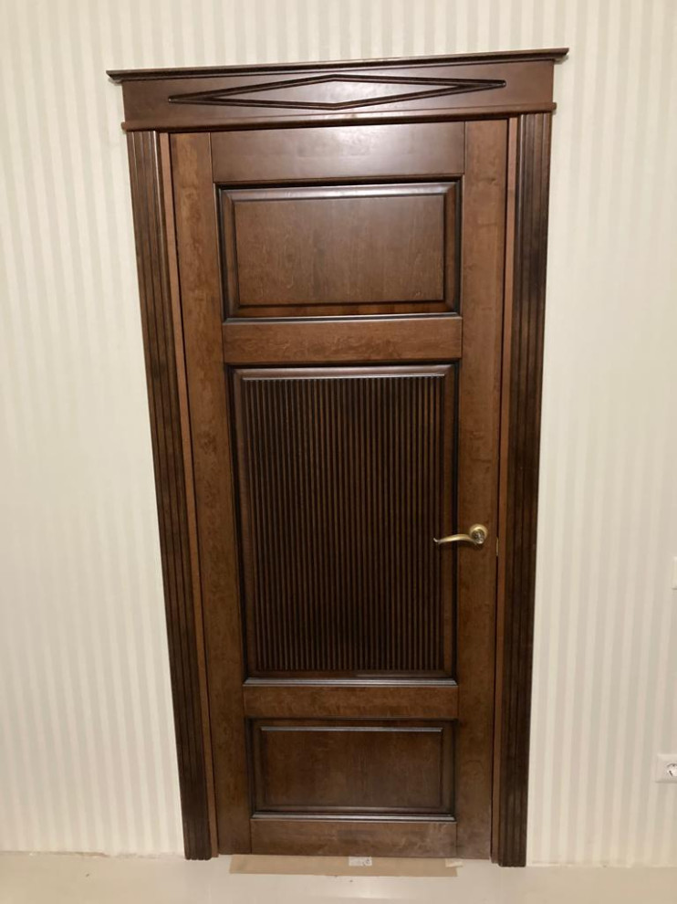 Двери из массива (фото работ с нескольких объектов)