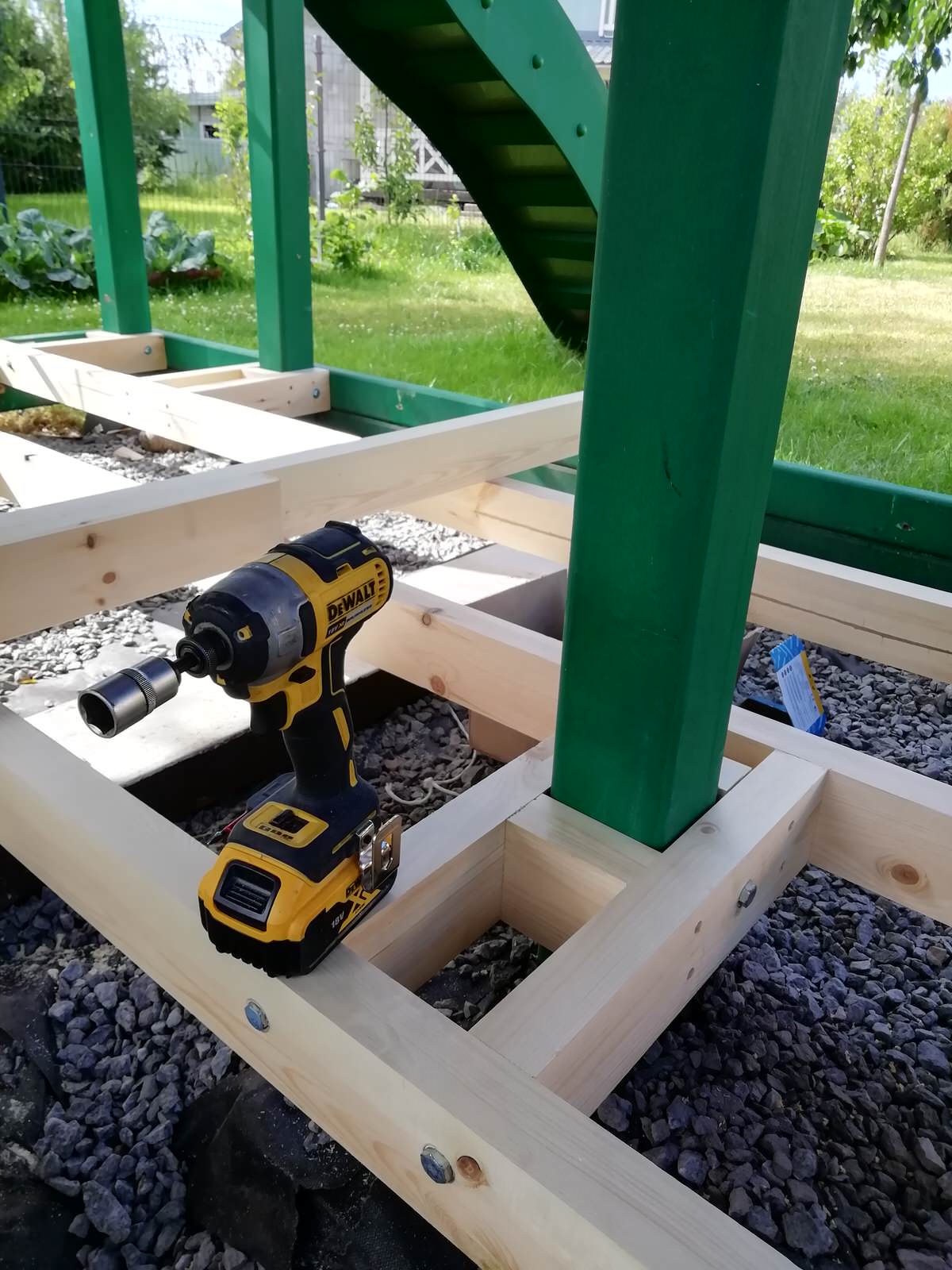 Терраса к детскому домику