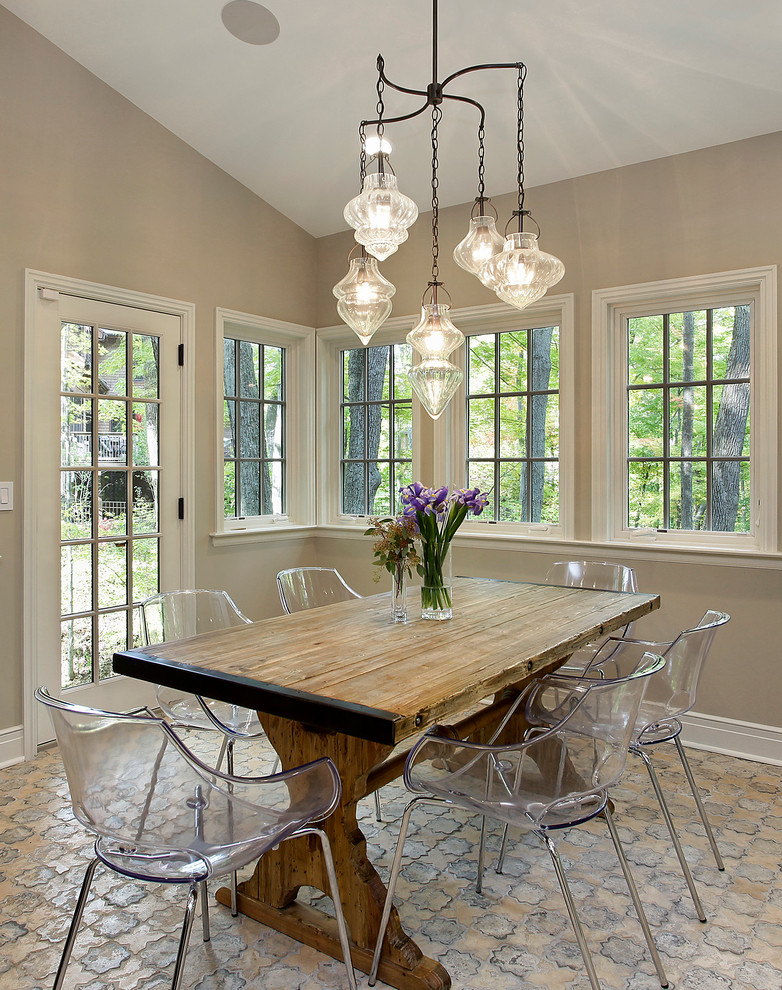 Example of a transitional dining room design in Chicago
