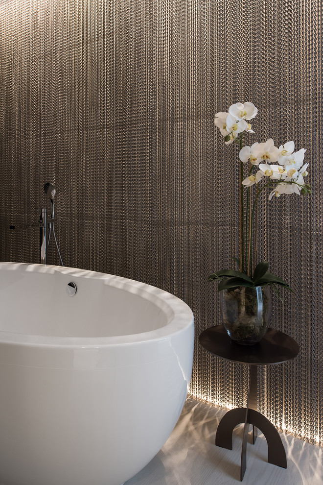 Интерьеры загородного дома в поселке Монтевиль