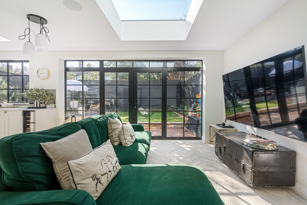 Wyncham Avenue Living Areas & Kitchen