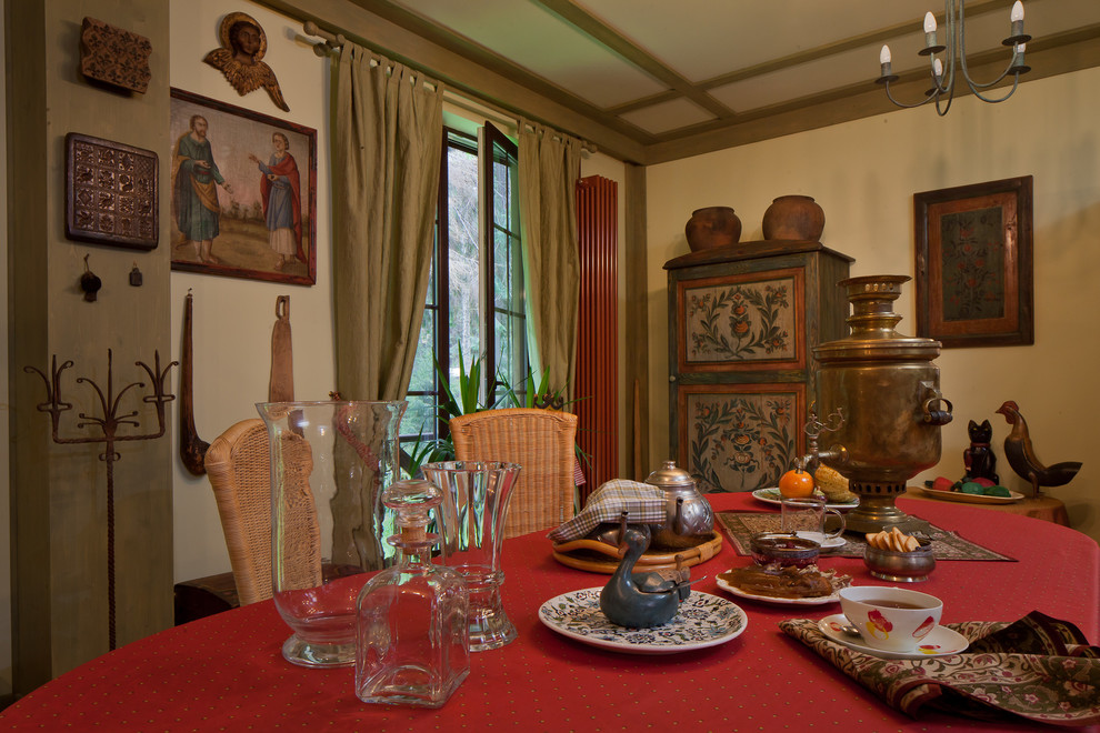 Photo of a country dining room in Moscow.