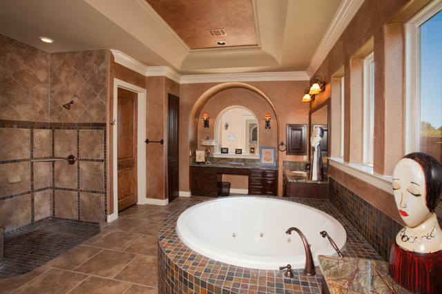 Tuscan Style Home by Jim Boles Custom Homes medelhavsstil-badrum