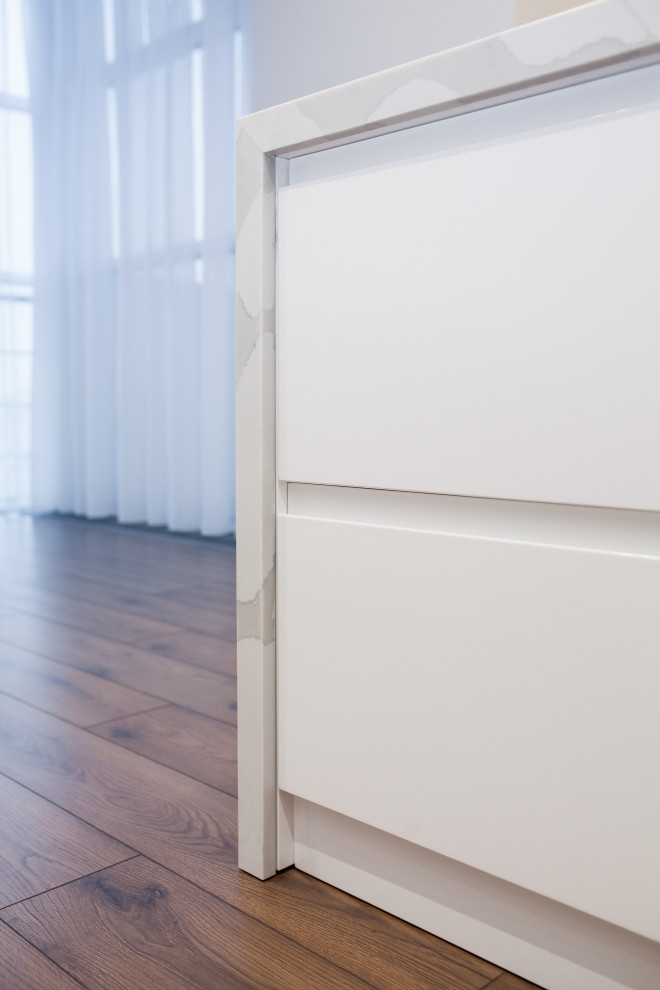 Светлая кухня в современном стиле