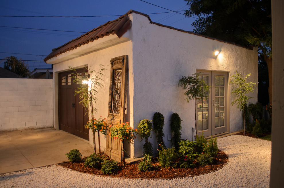 This is an example of a mediterranean shed and granny flat in Los Angeles.