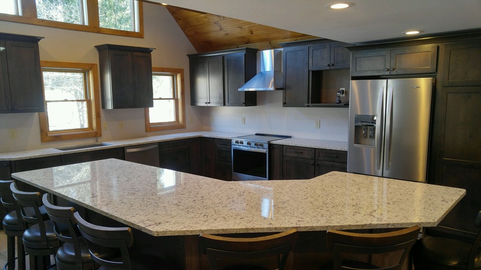 Kitchen - transitional kitchen idea in Boston