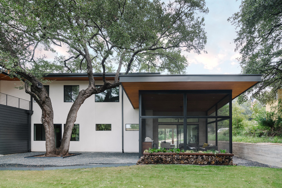 Inspiration for a contemporary home design in Austin.