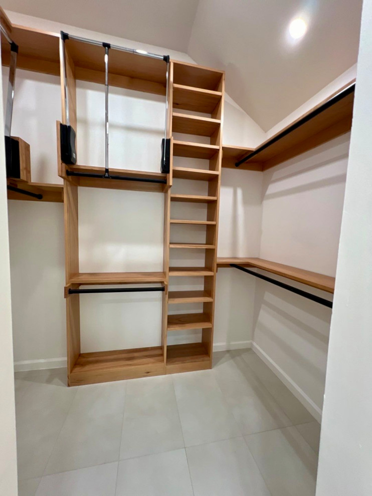 Master Bathroom Closet