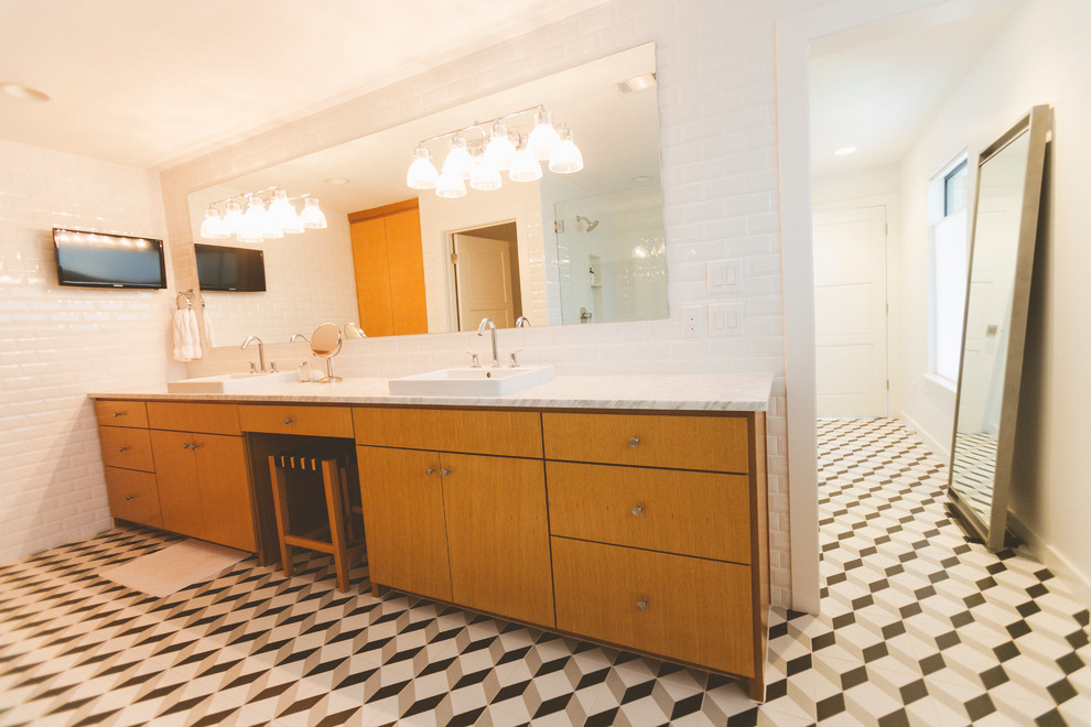 Inspiration for a midcentury bathroom in Austin.