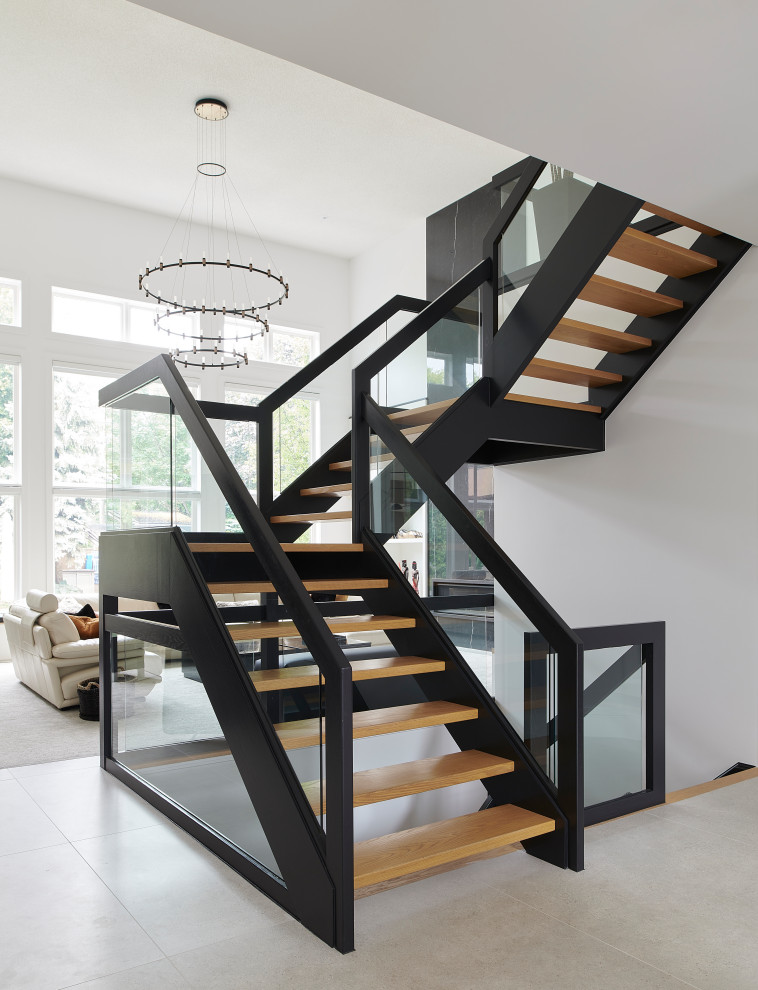 Große Moderne Treppe in U-Form in Toronto