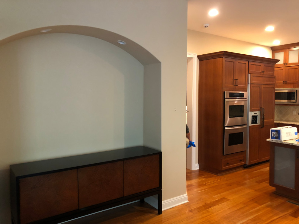 Transitional kitchen photo in Indianapolis