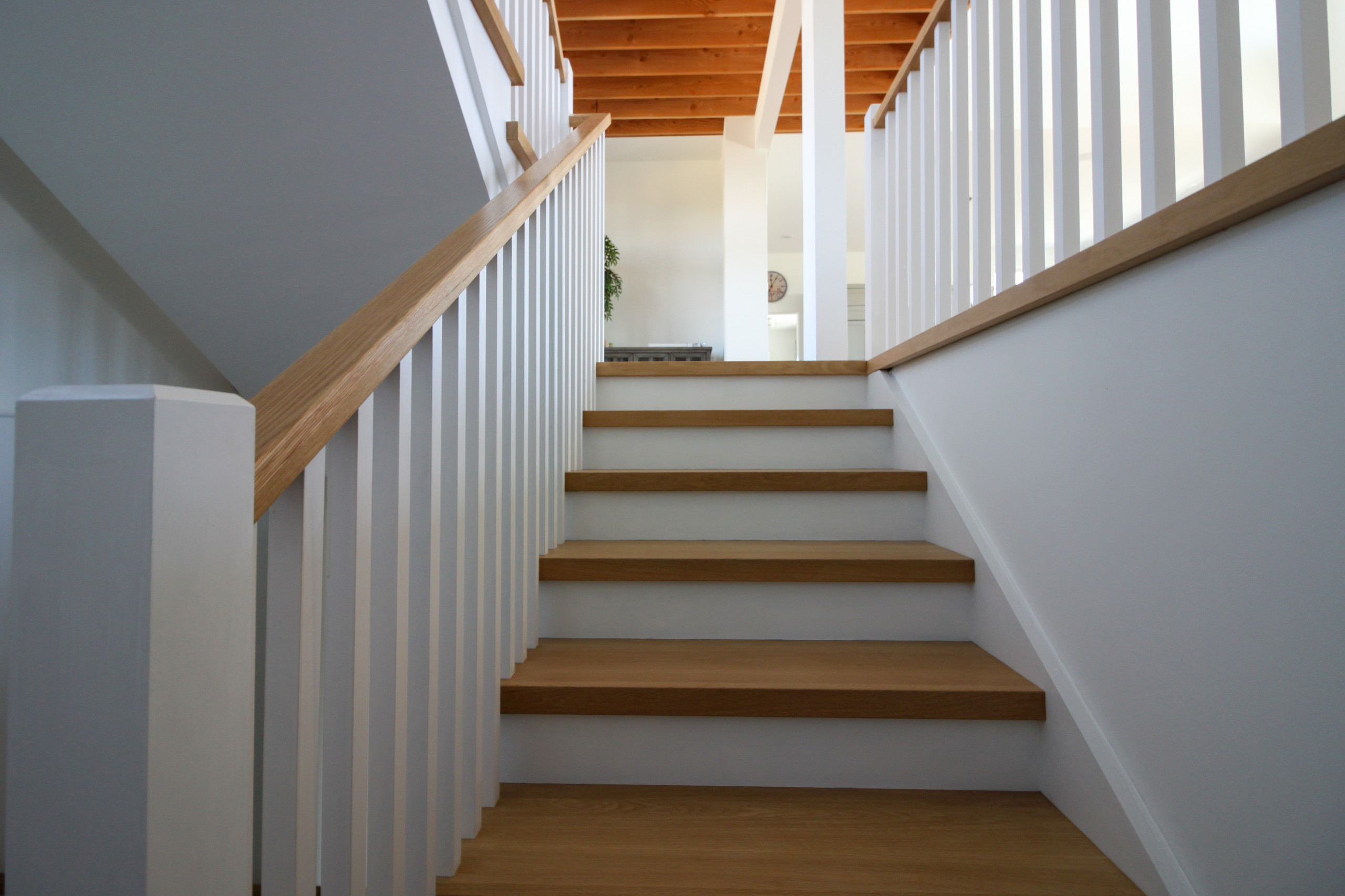 91_U-Shaped Floating Staircase Surrounded by Bucolic Mountain Views, Winchester,