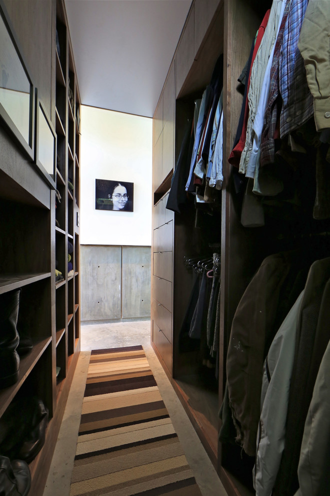 Inspiration for a contemporary storage and wardrobe in Houston.