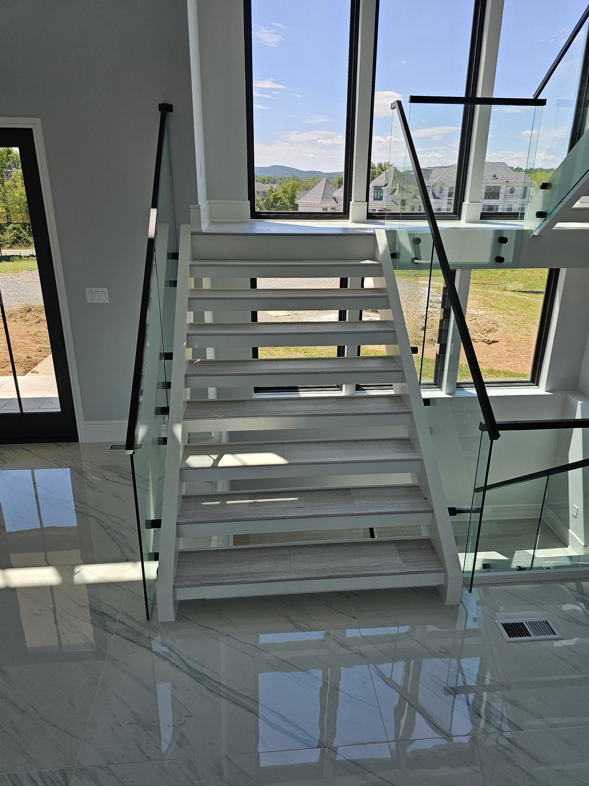 125_Modern Open Rise Stair with Glass Balustrade, Aldie, VA 20105