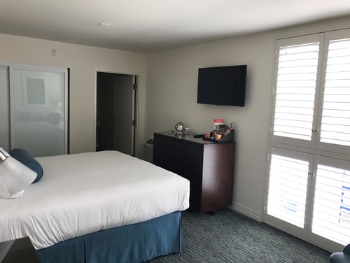 2 Accent Walls can you have 2 accent walls? 2 Accent Walls can you have 2 accent walls?