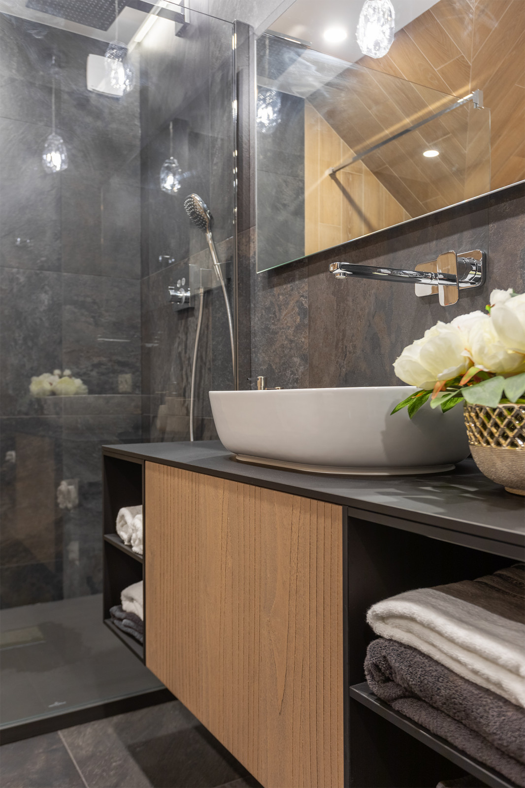 Интерьер двухуровневой квартиры в Калининграде.