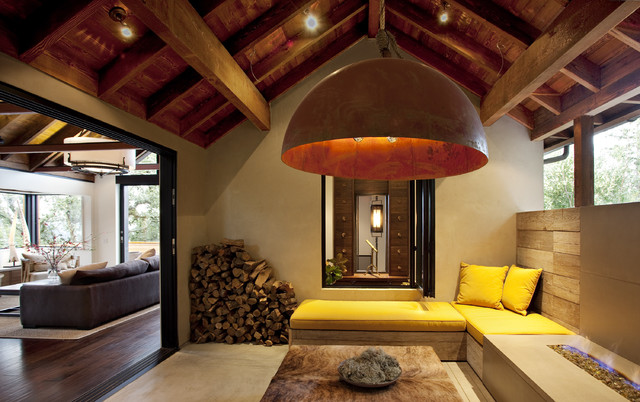 The Hillside House rustic-patio