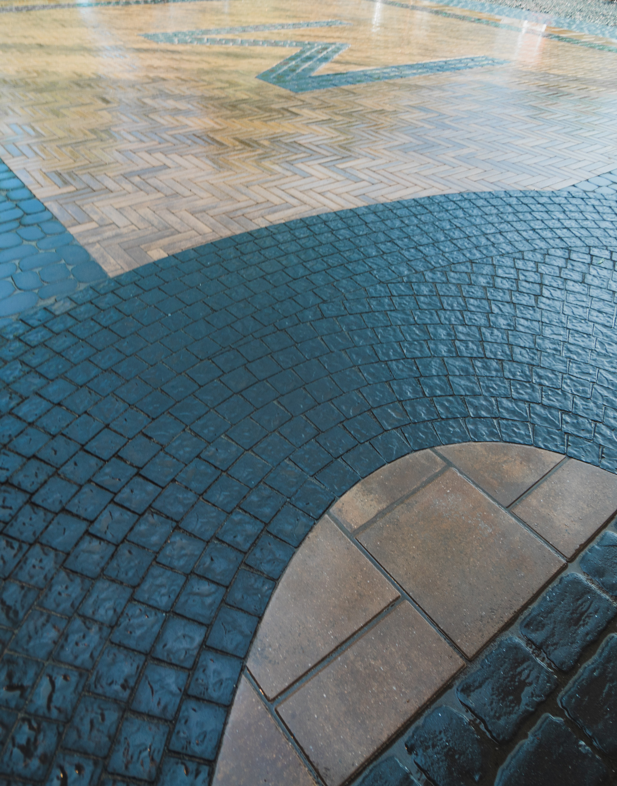 Award Winning Driveway Courtyard