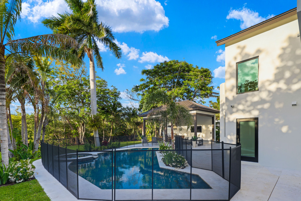 PRIVATE RESIDENCE - OCEAN RIDGE