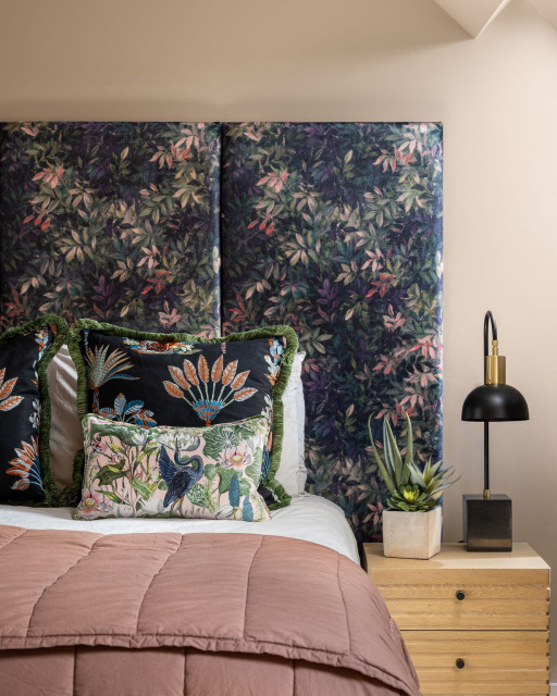 Luxury Bedroom and Ensuite farmhouse-bedroom