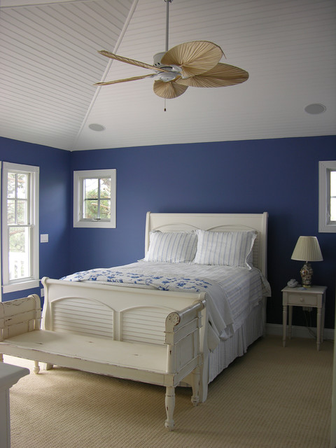 Canal Residence beach-style-bedroom
