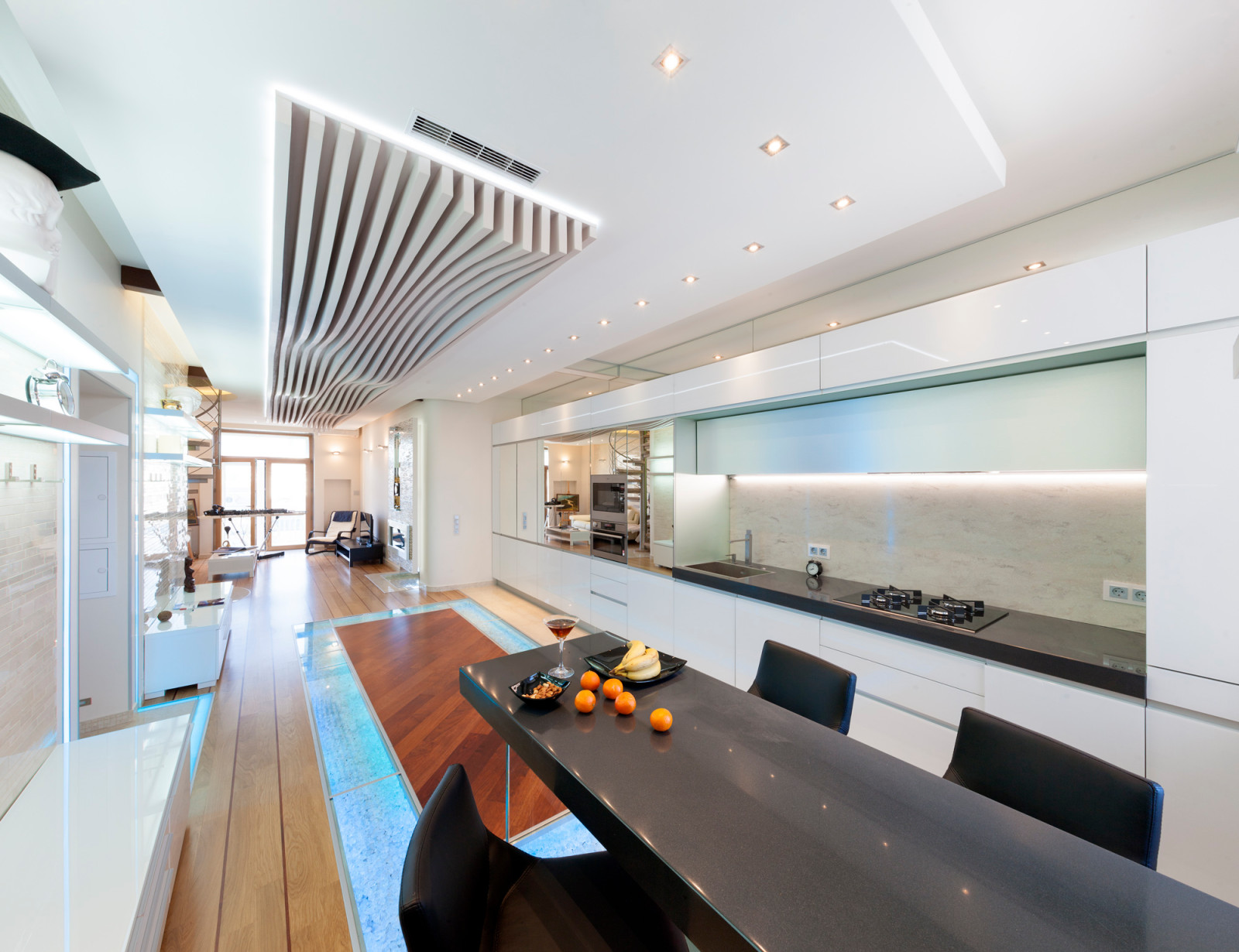 Vogue - Футуристический минимализм.