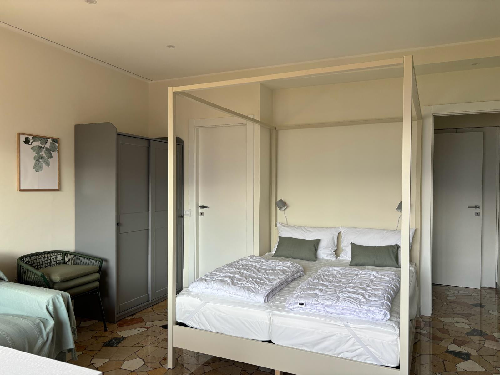 Il lago in una stanza - the lake in a room