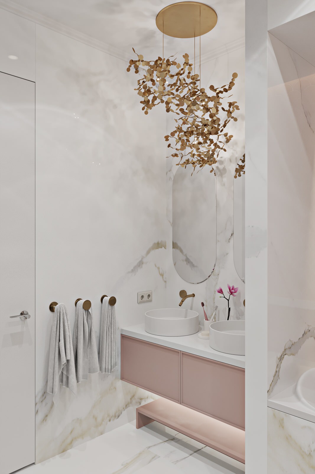 Квартира с сочными цветовыми акцентами для большой семьи