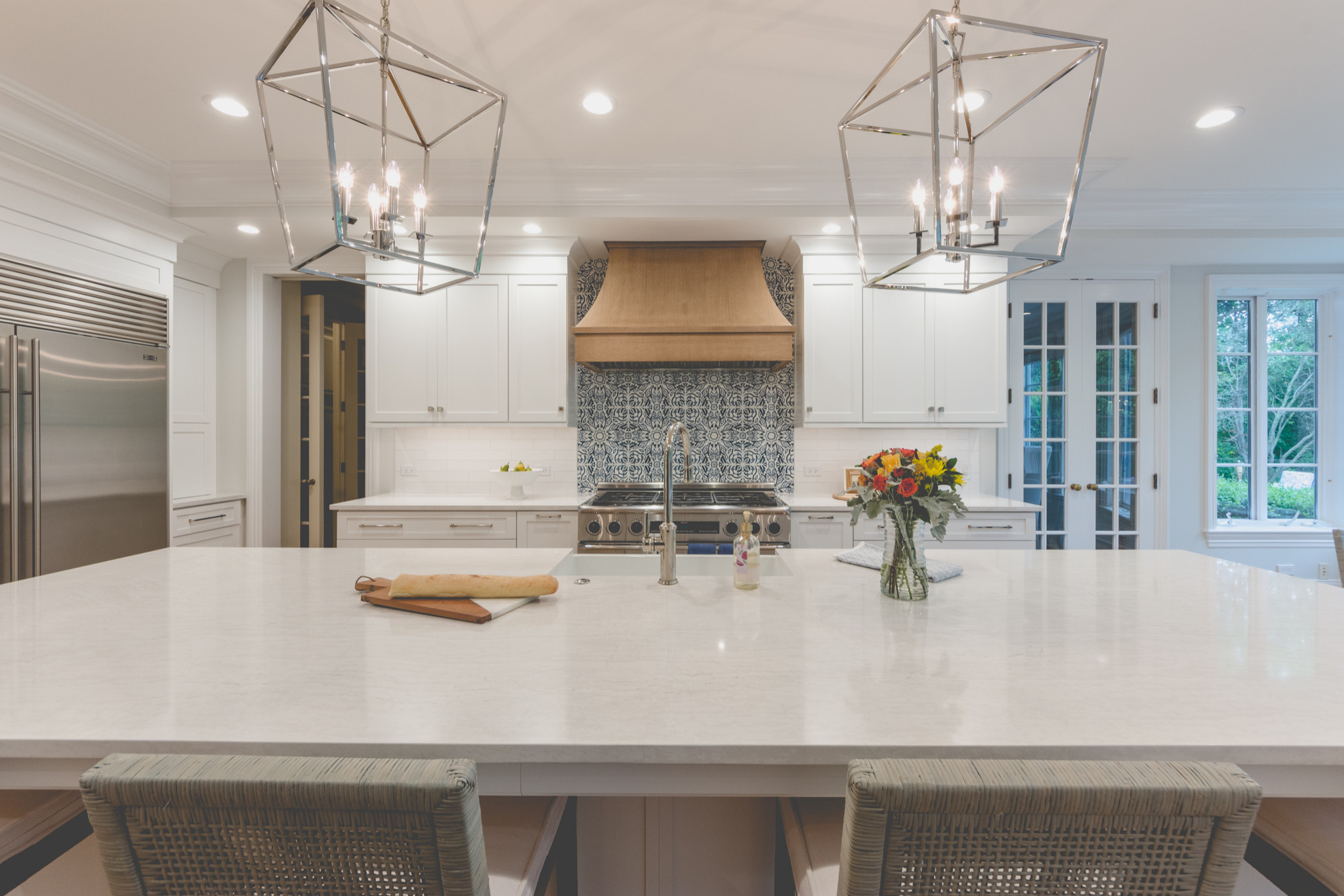 Winnetka White with Blue Accent Kitchen