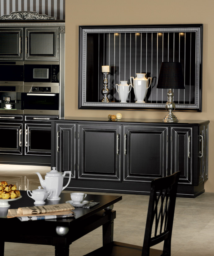 Британика nero