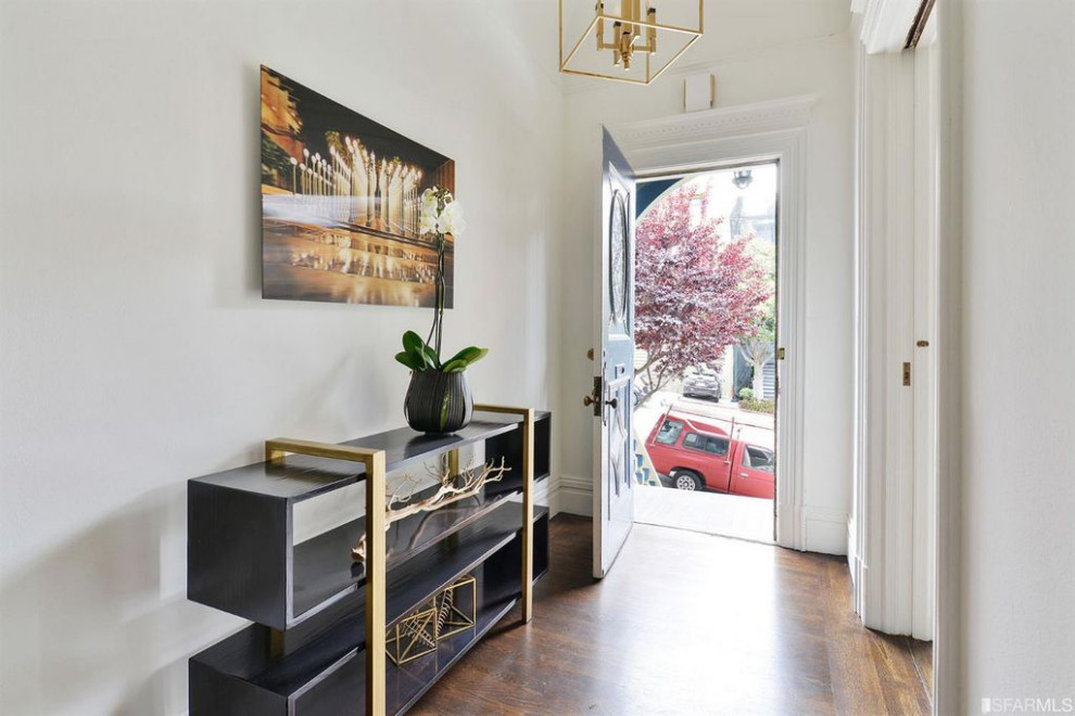 Inspiration for a transitional home design remodel in San Francisco