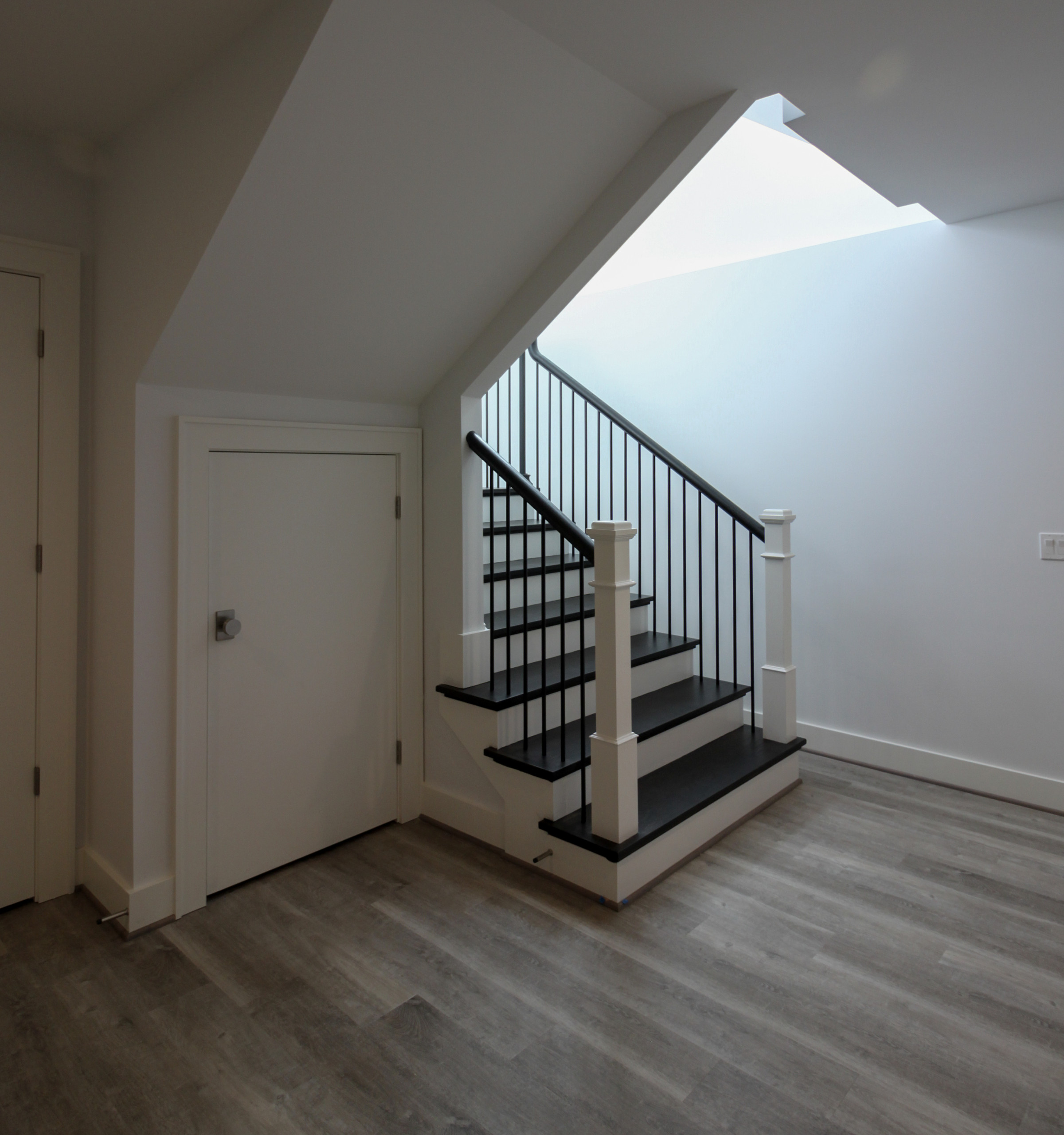 90_Classic Staircase with a Contemporary Twist, McLean VA 22101