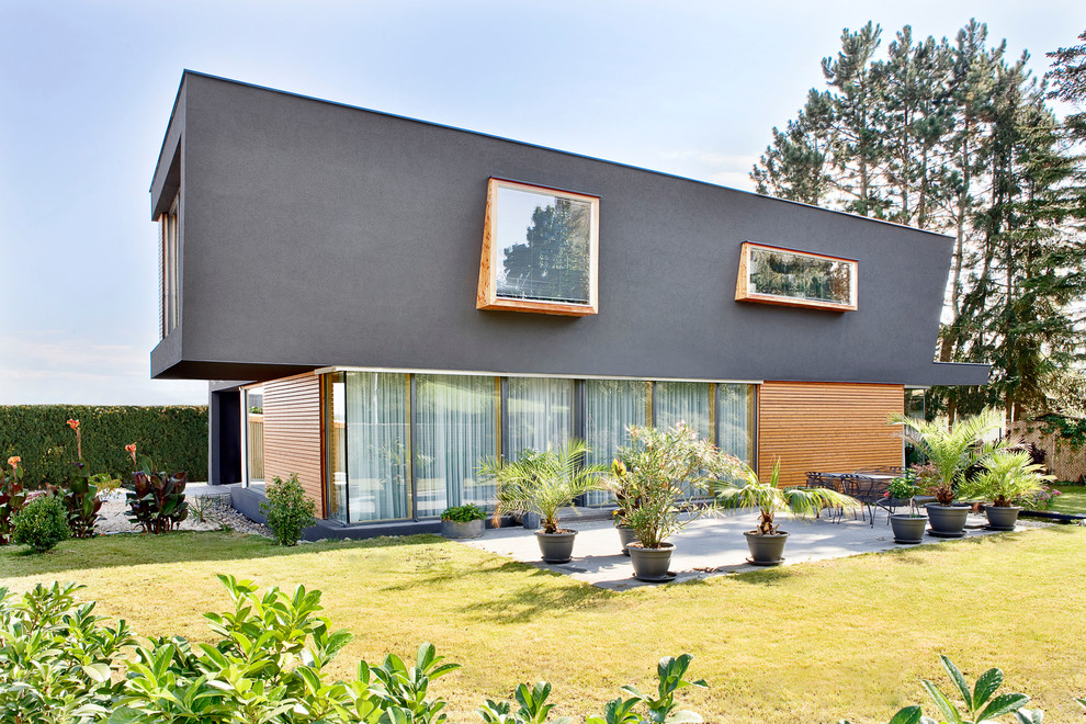Photo of a contemporary exterior in Stuttgart.